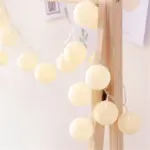 Guirlande LED Boules de Coton – Image 3