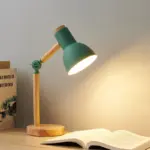 Lampe de Table Articulée LED Nordique Bois – Image 2