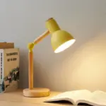 Lampe de Table Articulée LED Nordique Bois – Image 4